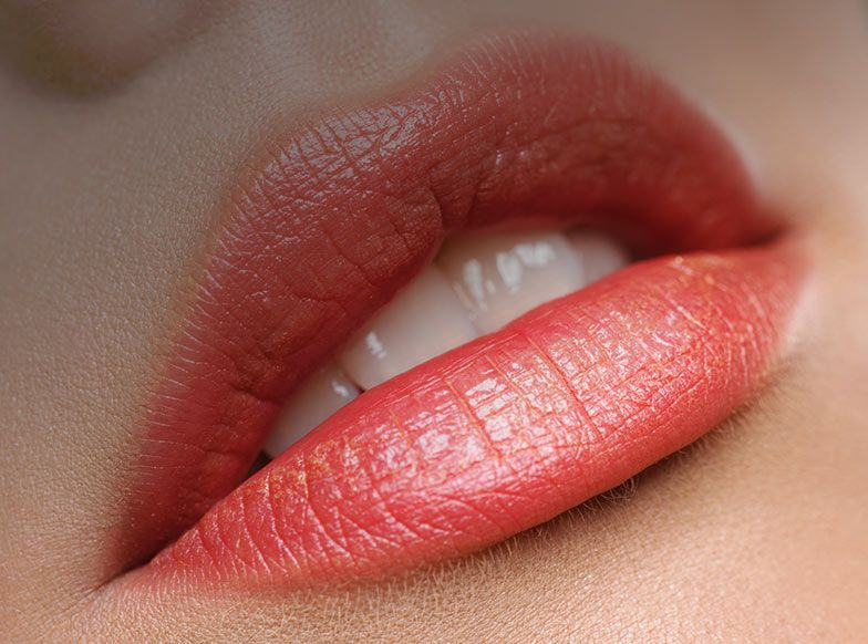 Перманентный макияж губ